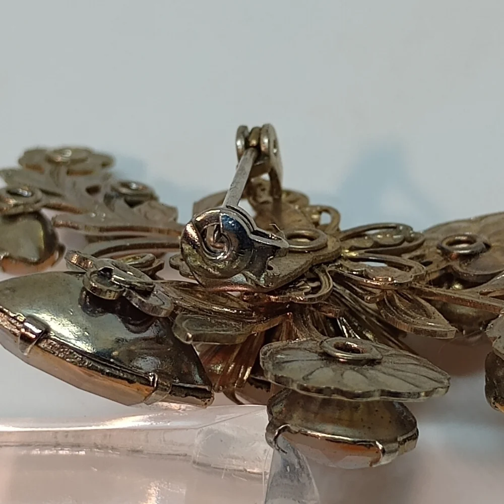 * vintage Parfait Moonglow Juliana? unsigned pin brooch